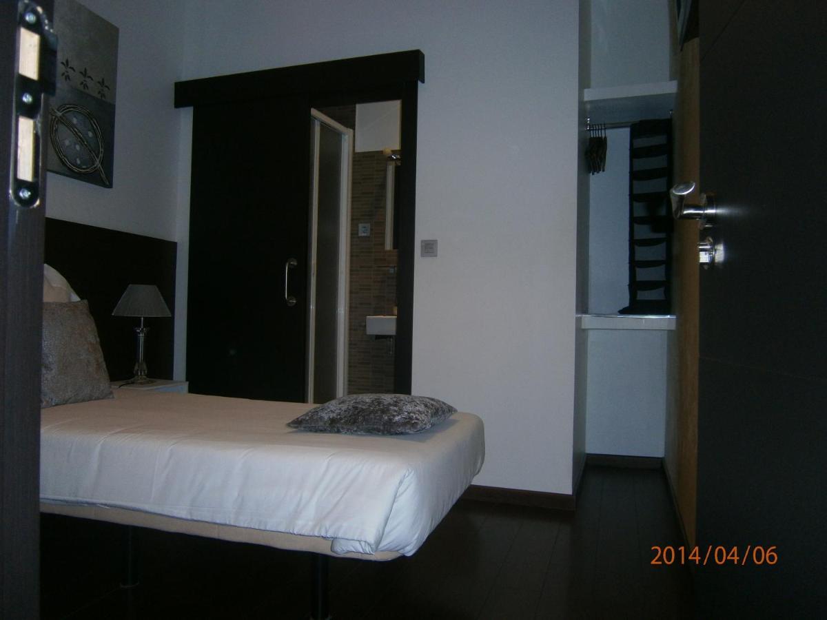 Thc Latina Hostel Madrid Oda fotoğraf