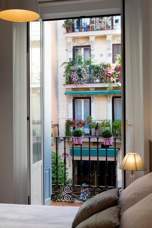 Thc Latina Hostel Madrid Dış mekan fotoğraf