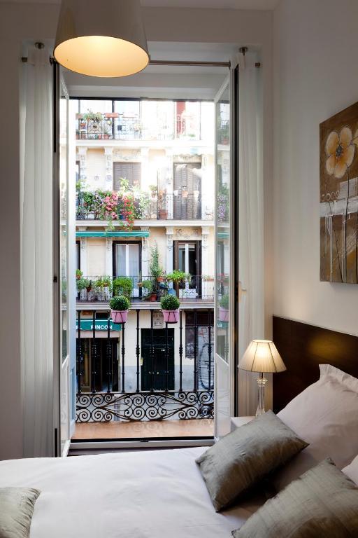 Thc Latina Hostel Madrid Dış mekan fotoğraf